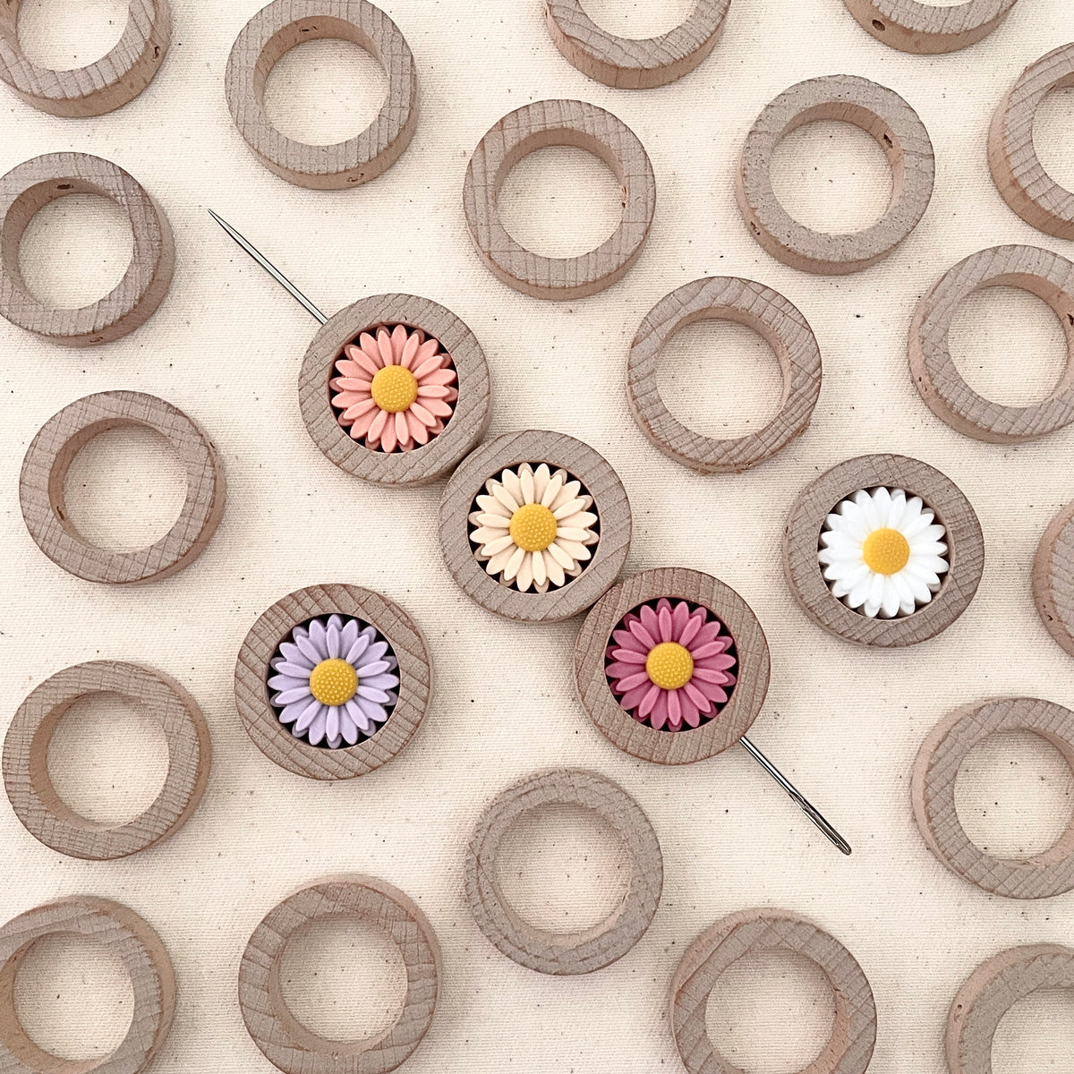 32mm Beech Wood Circle/Round Bead Frame - 2 Holes - 5 Frames