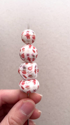Gingerbread Man - 19mm round Silicone beads - 5 Beads
