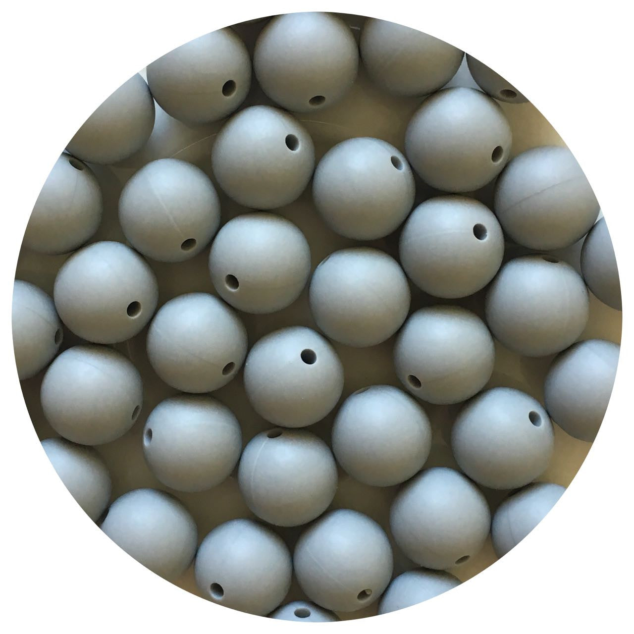 Light Grey - 15mm round - 10 Beads