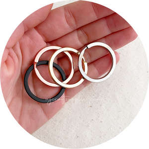 30mm Round Split Ring Keyring - Light Gold - 5 rings