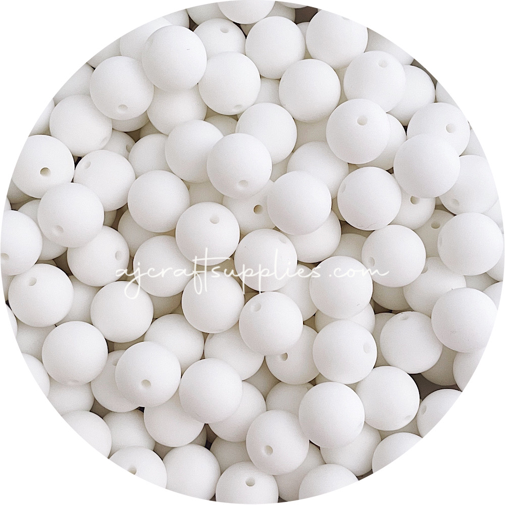 Snow White - 15mm round - 10 Beads