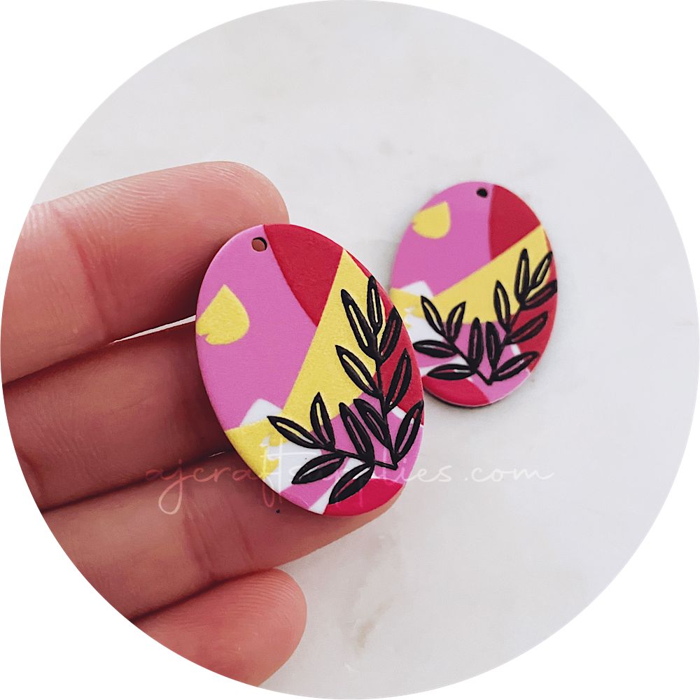 Black Leaf Oval Acrylic Charm - Each