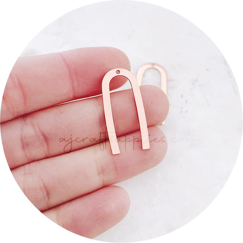 U Shaped Pendants - 1 Hole - Rose Gold - 2 pcs - E019