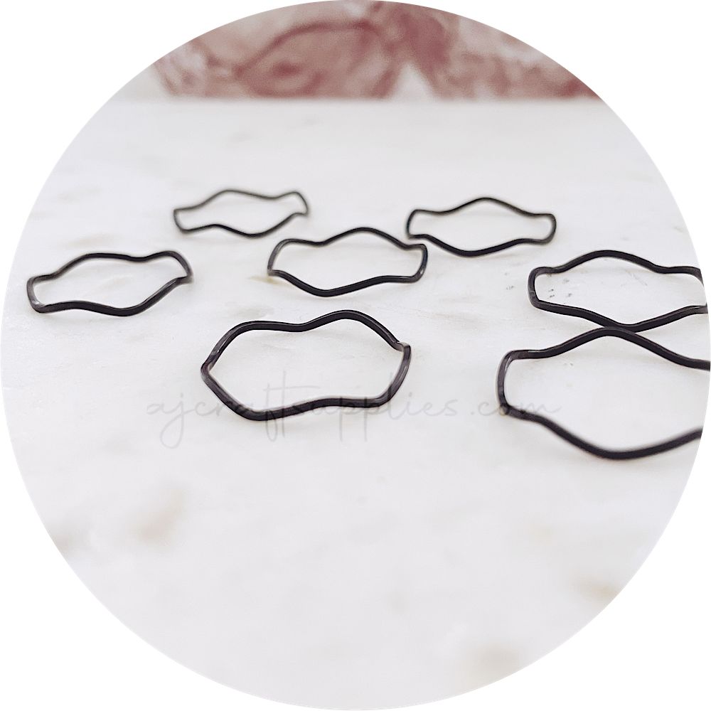 20mm Wavy Circle Connectors - Black - 2 pcs - BS1807