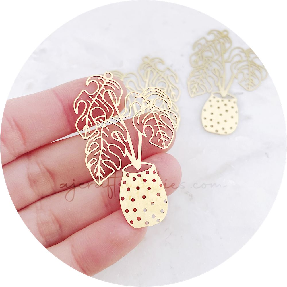 Monstera Pot Plant Charms - Raw Brass - 2 pcs - D1677