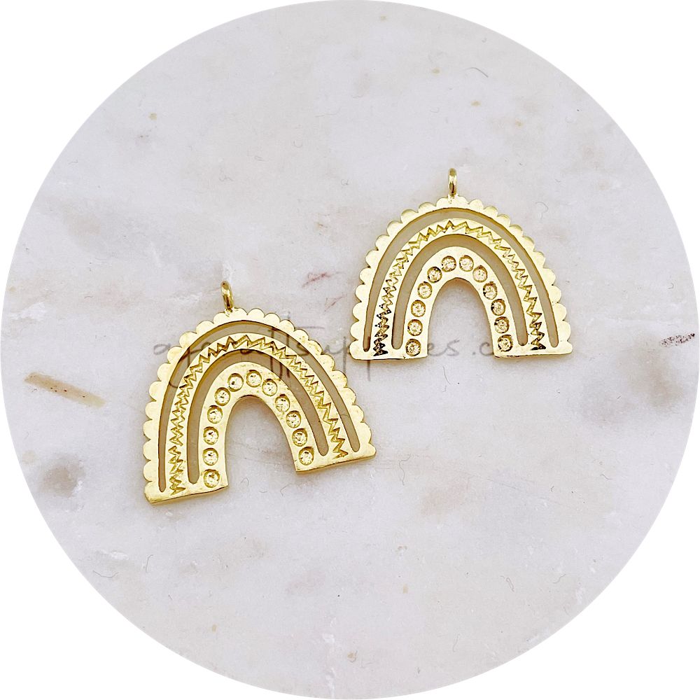 Boho Rainbow Charm - 1 loop - Raw Brass - 2 pcs - N1471
