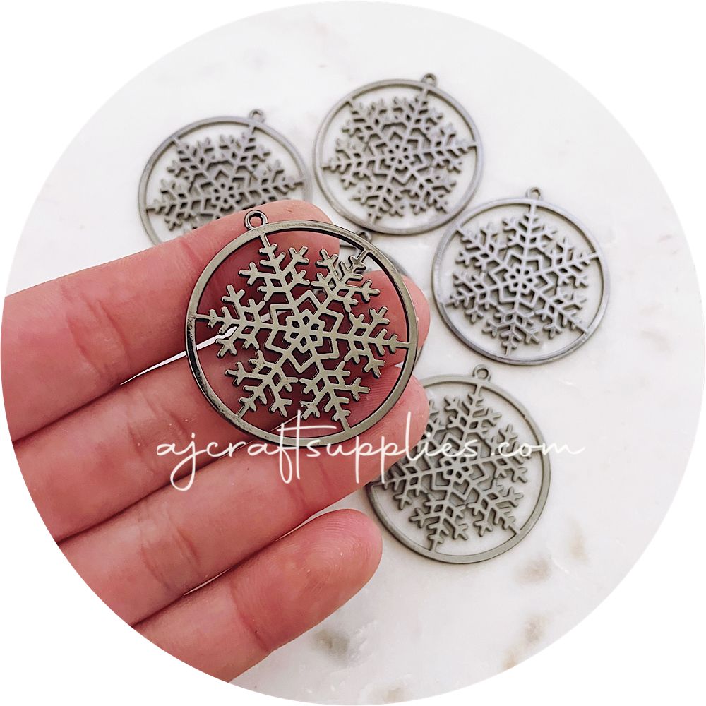 35mm Snowflake Round Charm - Gunmetal - 2 pcs