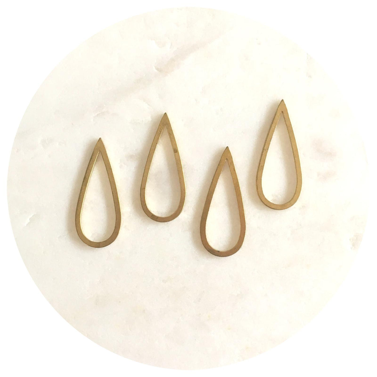 26mm x 11mm Teardrop Connector - Raw Brass - 2 pcs - D409