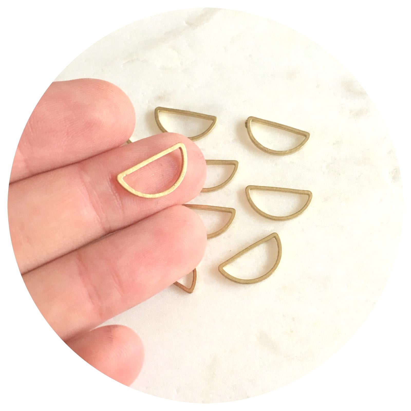 16mm x 8mm Half Circle Connector - Raw Brass - 2 pcs - D008