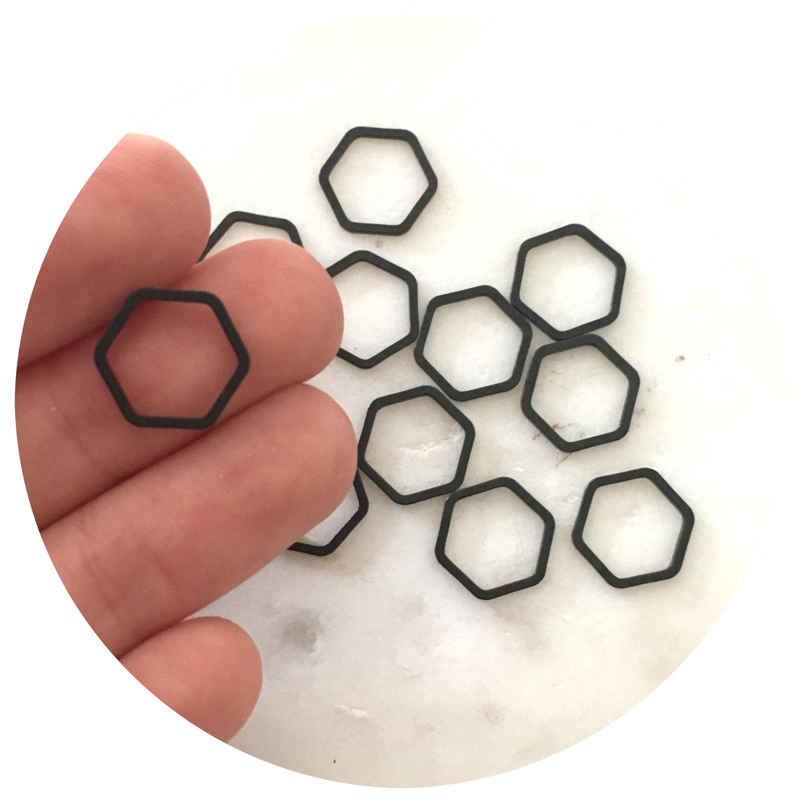 12mm Open Hexagon Connector - Black - 2 pcs - BS1221 S118