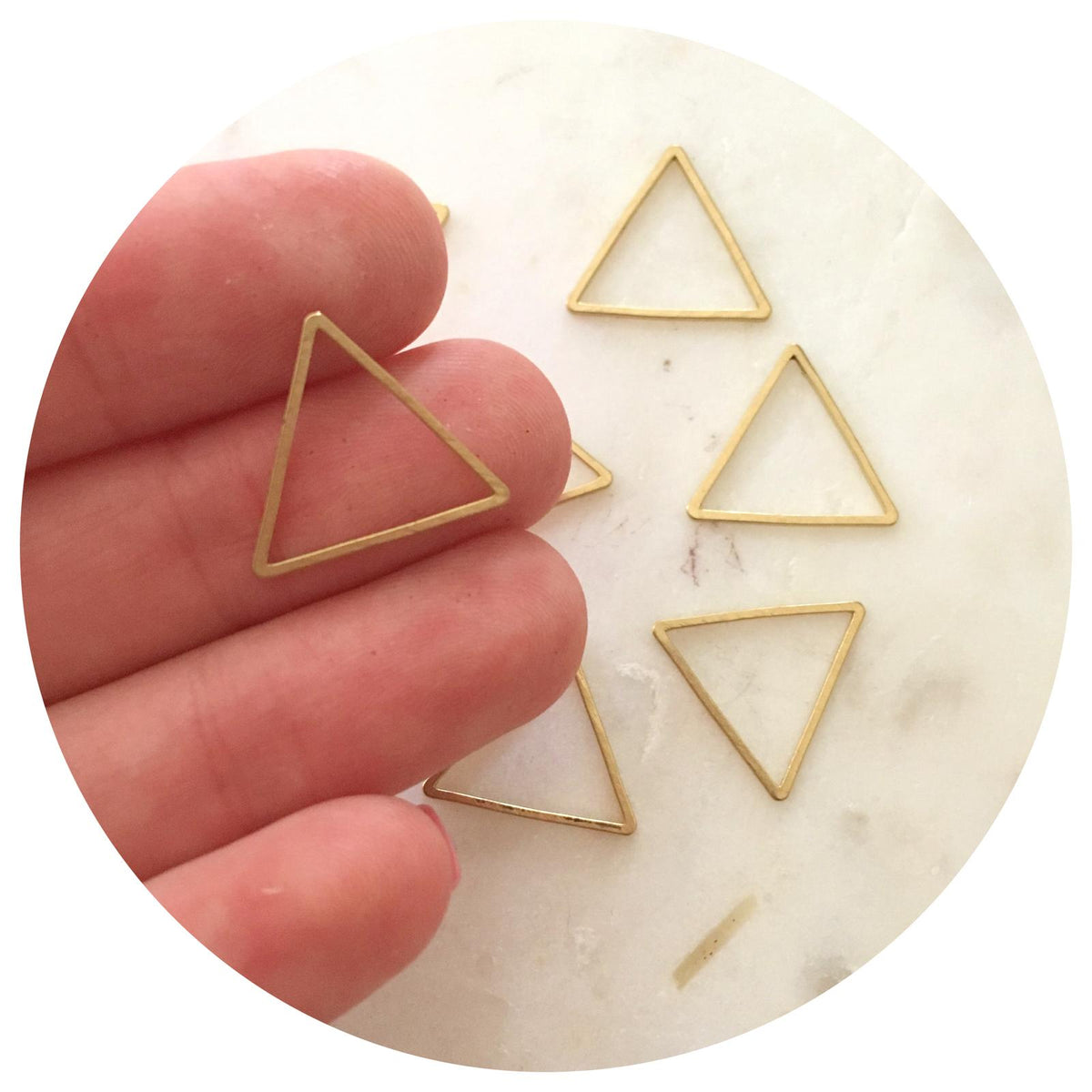 17mm Open Triangle Connector - Raw Brass - 2 pcs - 1123BR