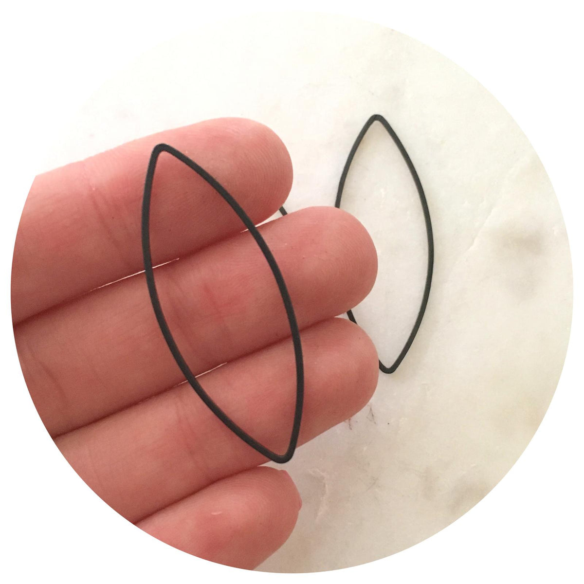 40mm x 15mm Open Marquise Connector - Black - 2 pcs - BS1167 S476