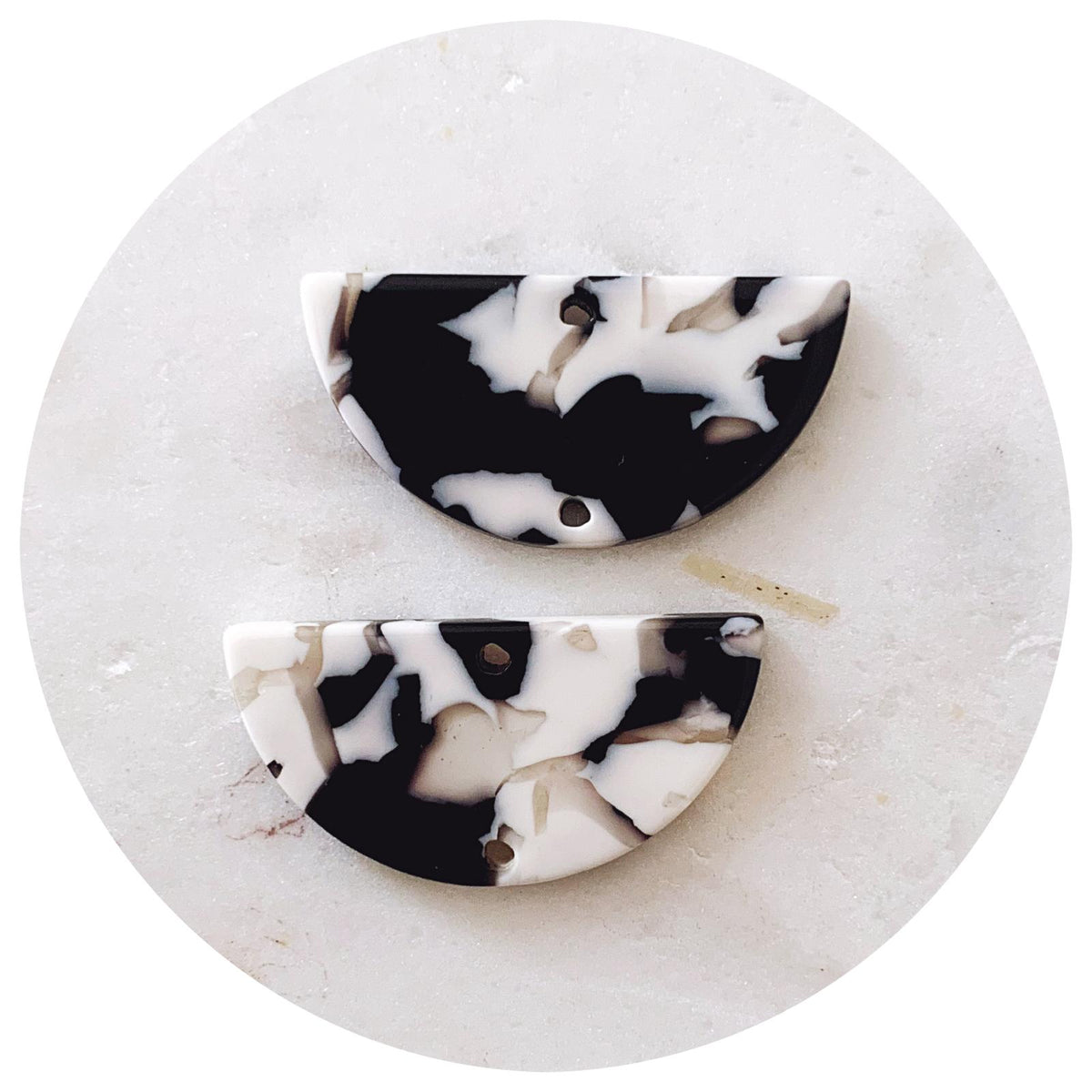 Acrylic Connectors - Half Circle - 2 Holes - 2pc